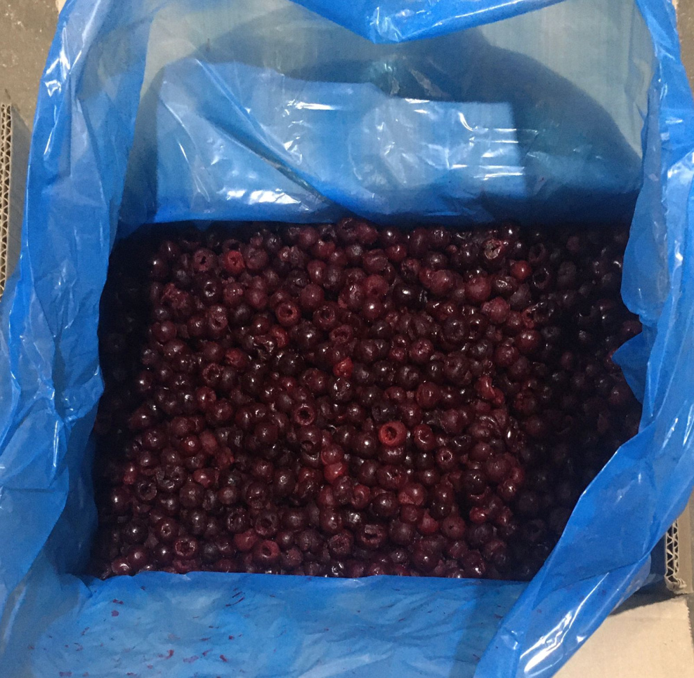 Вишня с/м б/к вес