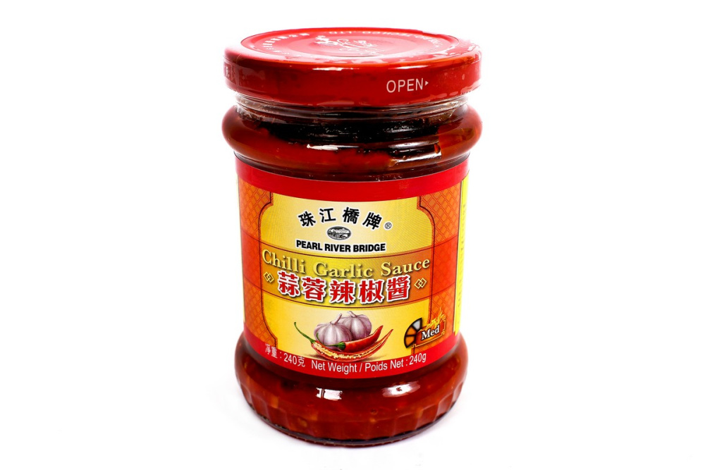 Соус Чили с чесноком PEARL RIV BRIDGE 240 г.